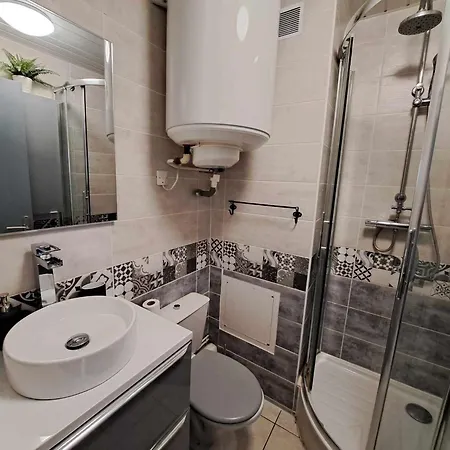 דירה Avec Terrasse, Clim Portative Et Acces Direct - Fr-1-326-822 מרסיאן